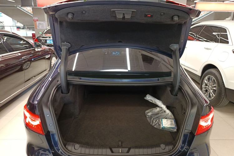 Used Jaguar XFL 2018 XFL 2.0T 250 PS Luxury Edition
