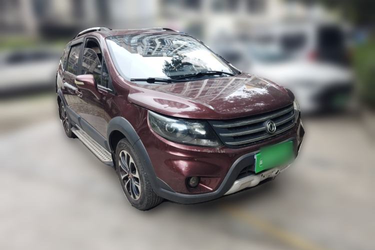 Used FORTHING Joyear X5 2013 1.6L Manual Luxury Model China IV Standard
