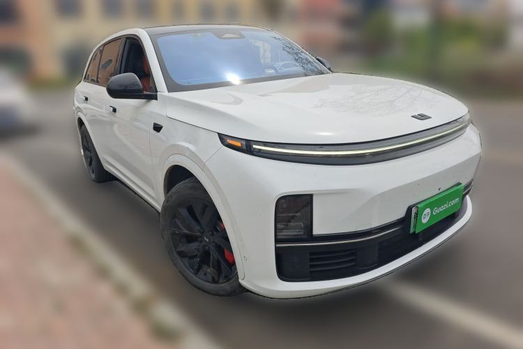 Used Li Auto L7 2023 Air model Front Right 45 Deg