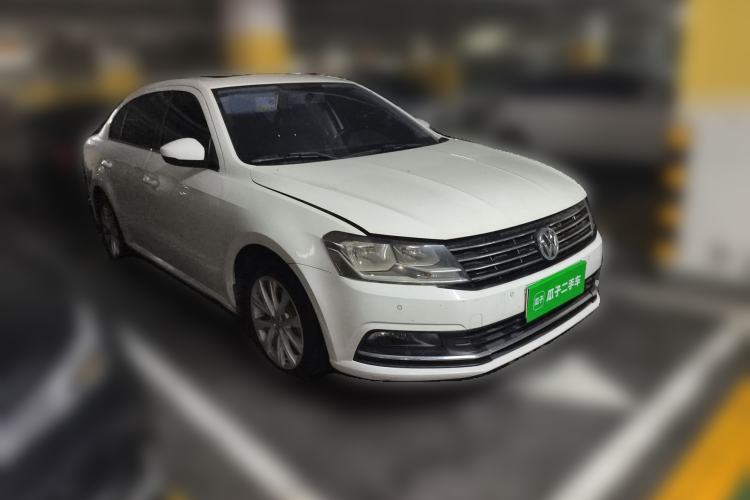 Used Volkswagen Lavida 2017 1.6L Automatic Comfort Edition Front Right 45 Deg