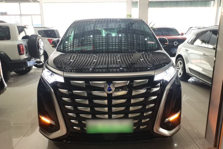 Used Denza D9 2024 DM-i 970 Luxury Model