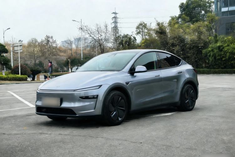 Used Tesla Model Y 2025 Rear-Wheel-Drive Version