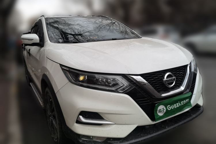 Used Nissan Qashqai 2022 2.0L CVT XV Premier Luxury Edition Front Right 45 Deg