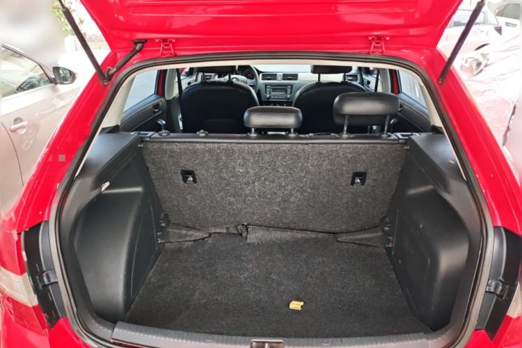 Used Skoda Rapid Spaceback 2014 1.6L Automatic Enjoyment Edition Trunk