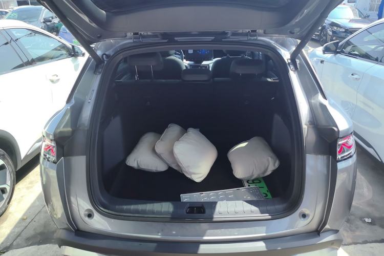 Used BYD Song L DM-i 2025 Intelligent Driving Version 112 km Beyond-Range Type Trunk