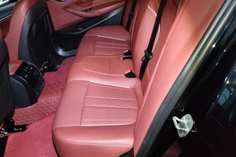 Used BMW 5 Series 2021 Facelifted 530Li Leading Edition M Sport Package Left Rear Seat