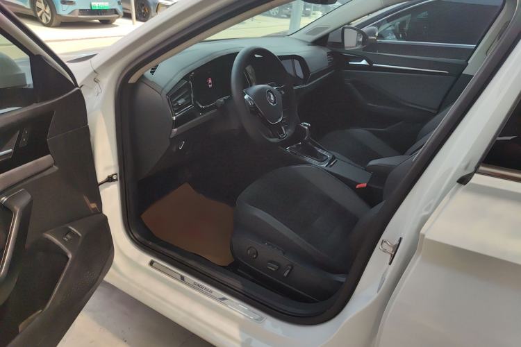 Used Volkswagen Sagitar 2021 280TSI DSG Luxury Smart Connectivity Edition Interior 1