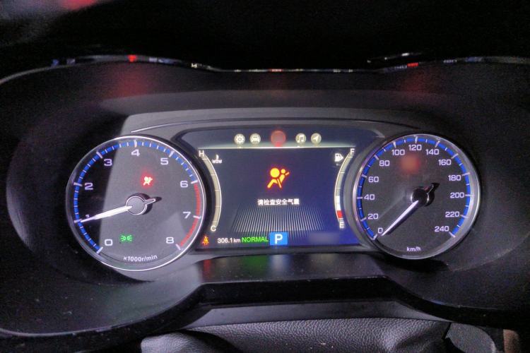 Used GAC Trumpchi GS8 2017 320T Two-Wheel Drive Luxury Smart Connectivity Version (7 Seats)
