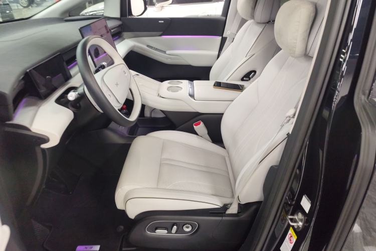 Used XPeng X9 2024 640 All-Wheel Drive High-Performance Max
