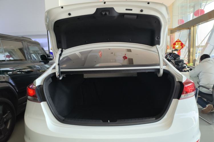 Used Hyundai Elantra (6th Generation / Lingdong) 2016 1.6L Automatic ZhiXuan – Elite Version Trunk