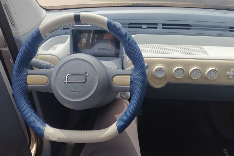 Used Bestune Pony 2024 170km Vitality Horse Center Console