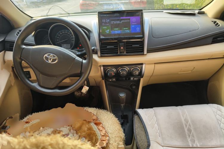 Used Toyota Vios 2016 1.5L Automatic ZhiZhen Xingyao Edition Center Console