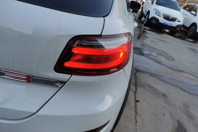 Used Qoros 3 2016 Urban SUV 1.6T Automatic Zhiyue Model