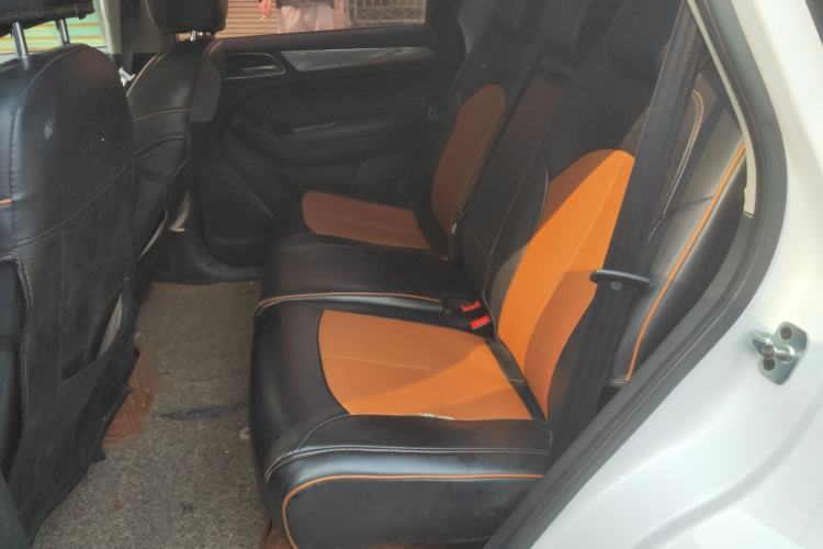 Used Roewe RX5 2016 20T Two-Wheel Drive Automatic Internet Smart Edition
