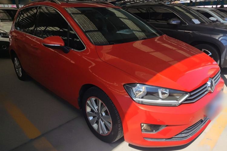 Used Volkswagen Golf Sportsvan 2016 230TSI Automatic Trend Edition Front Right 45 Deg