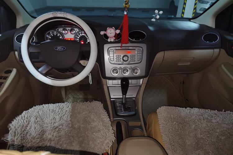 Used Ford Focus 2012 Sedan Classic 1.8L Automatic Fashion Edition
