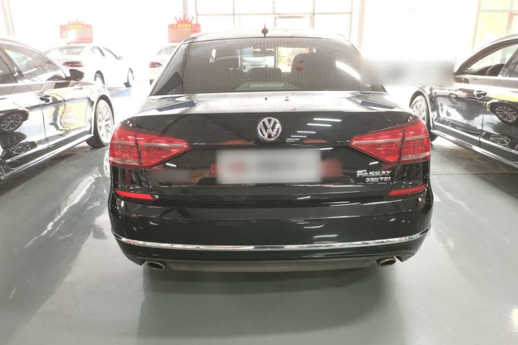 Used Volkswagen Passat 2017 330TSI DSG Luxury Edition
