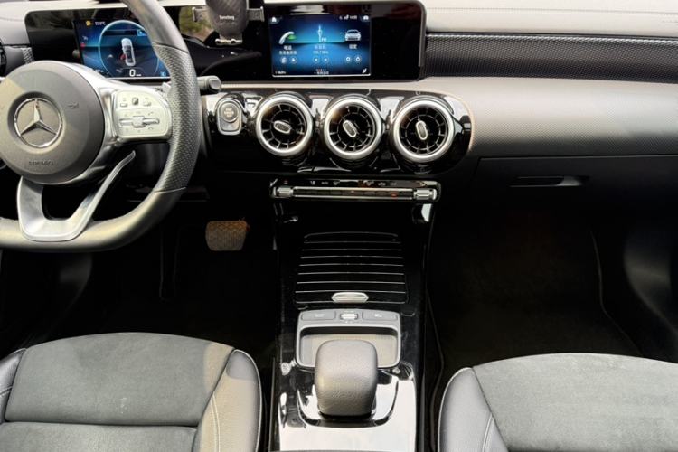 Used Mercedes-Benz A-Class 2019 Restyled A 180 L Sport Sedan Interior 3