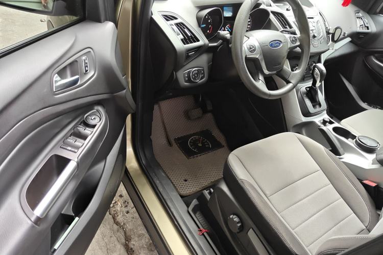 Used Ford Kuga 2013 1.6L GTDi Two-Wheel-Drive Comfort Model