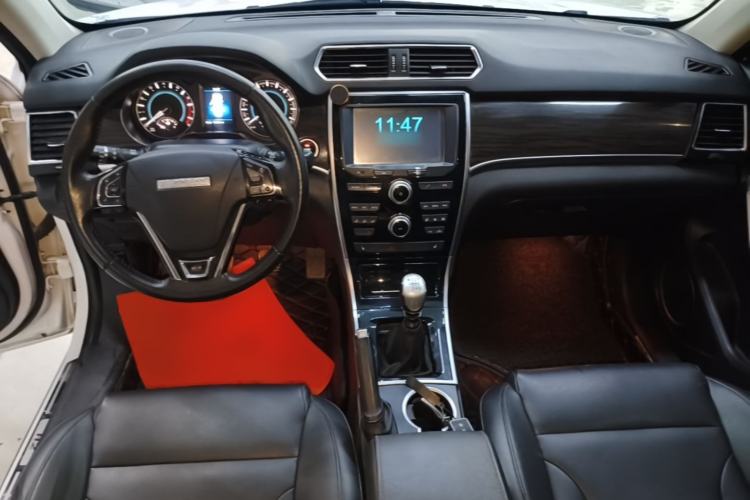 Used Haval H2 2016 Red Label 1.5T Manual Two-Wheel Drive Elite Model
