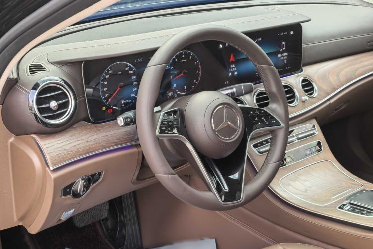 Used Mercedes-Benz E-Class 2023 Updated E 300 L Fashion Edition
