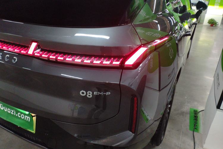 Used Lynk & Co 08 EM-P 2025 120km Long-Range Pro
