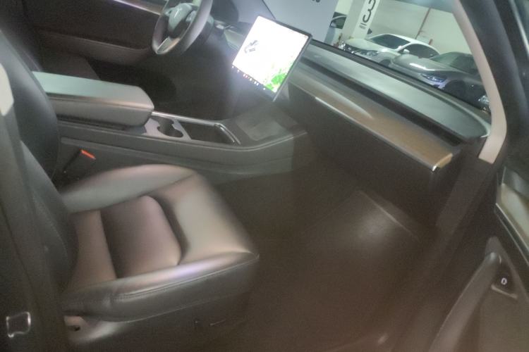 Used Tesla Model Y 2021 Standard Range Rear-Wheel Drive Version