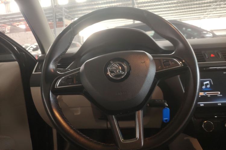 Used Skoda Octavia 2017 1.6L Automatic Smart Drive Edition Steering Wheel