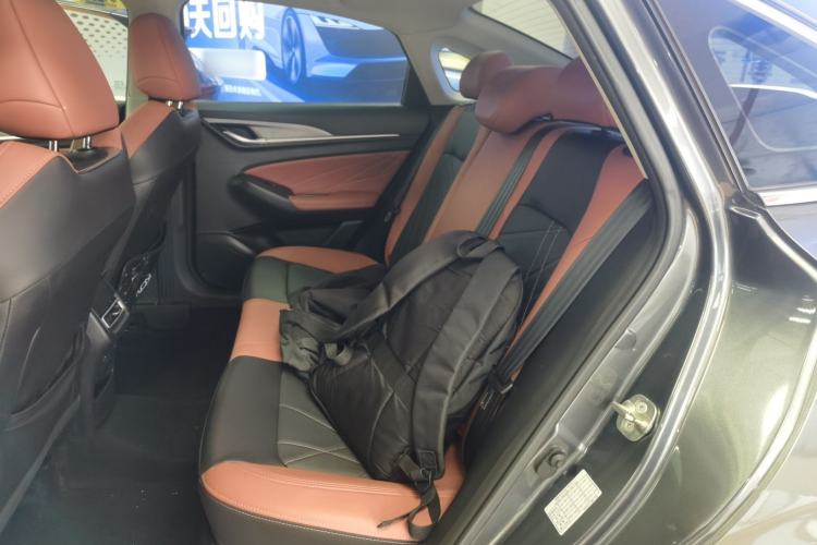 Used CHANGAN Eado 2023 Changan Edition PLUS Blue Whale NE 1.4T GDI DCT Prestige Version
