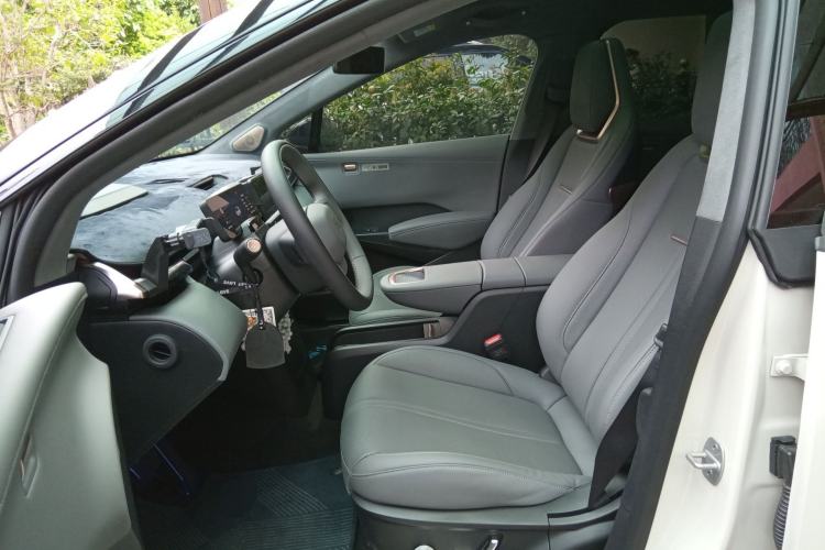 Used Zeekr X 2025 5-Seater Rear-Drive Version Left Front Seat