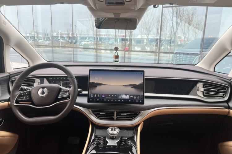 Used Denza D9 2024 DM-i 980 Four-Wheel Drive Prestige Model
