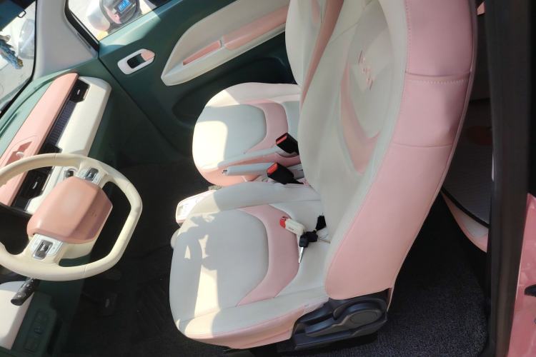 Used Chery QQ Ice Cream 2022 Taohuanxi Sweet Peach Edition Left Front Seat