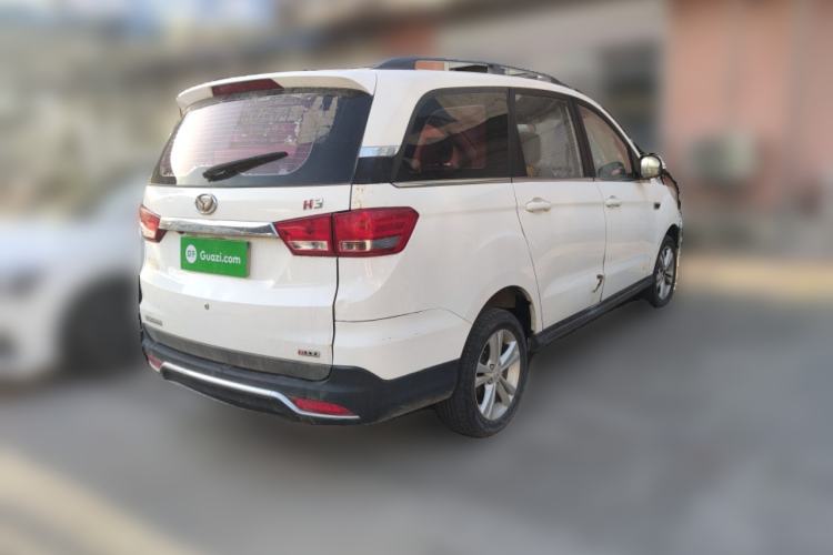 Used HYOSOW H3 2015 1.5L manual luxury version
