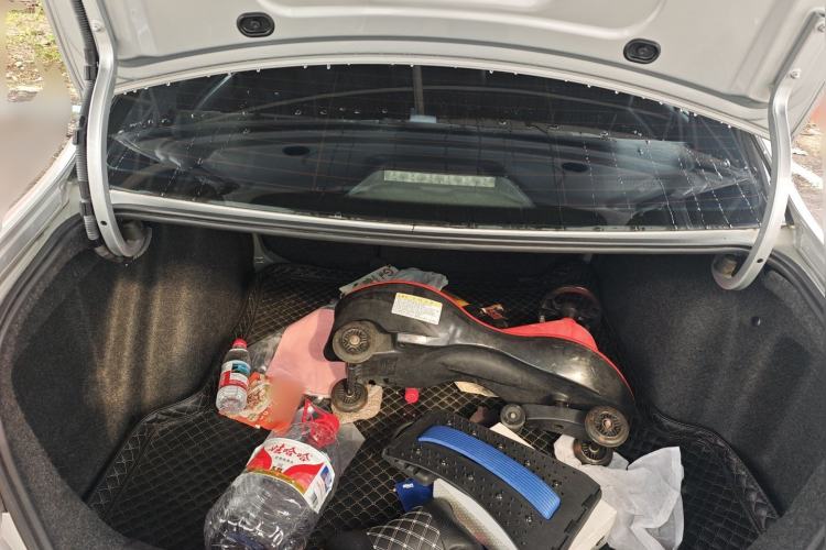 Used Volkswagen Lavida 2013 Revised Version 1.4 TSI DSG Comfort Edition Trunk