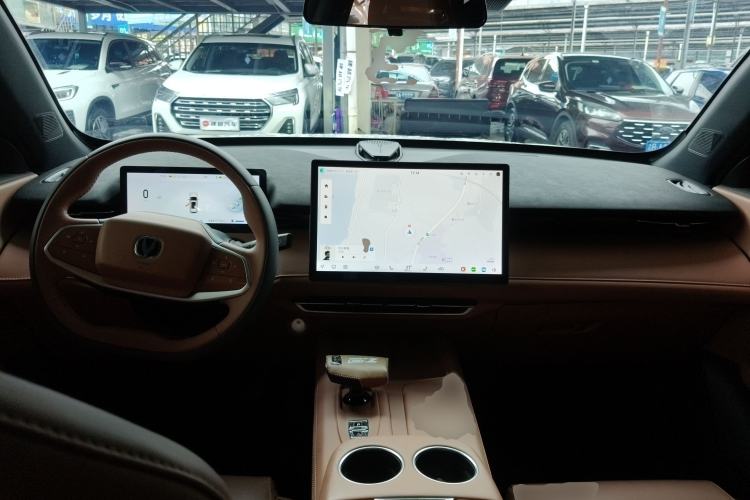 Used CHANGAN UNI-Z New Energy 2024 Blue Whale Smart Electric iDD 125km Beyond Edition Center Console