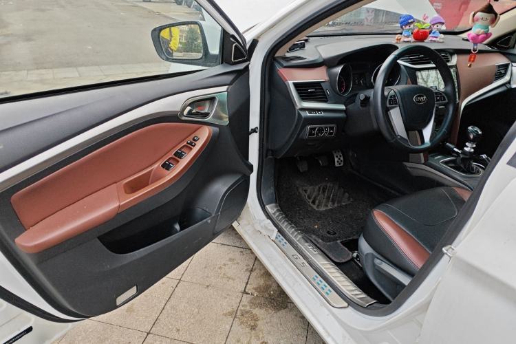 Used BYD G5 2014 1.5TI Manual Luxury Edition
