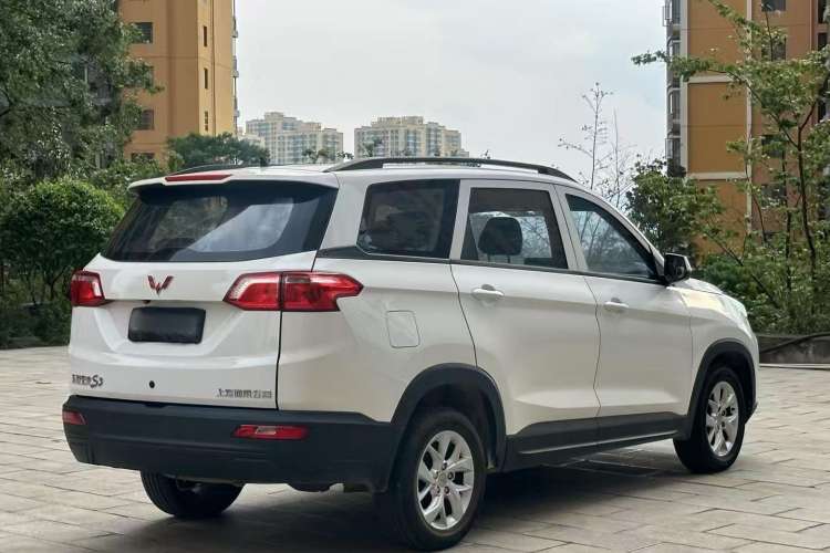 Used Wuling Hongguang S3 2018 1.5L Manual Standard Version China V Standard