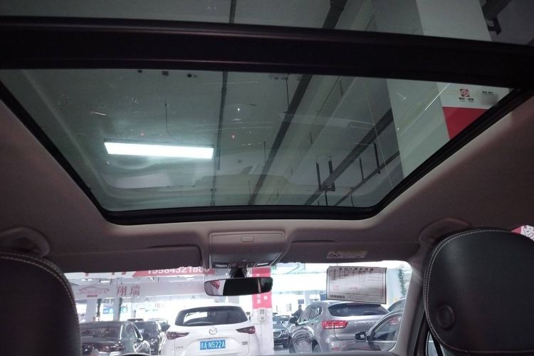 Used Volkswagen Tiguan L 2019 Revised 330TSI Automatic Two-Wheel Drive Smart & Luxury Edition China VI Standard
