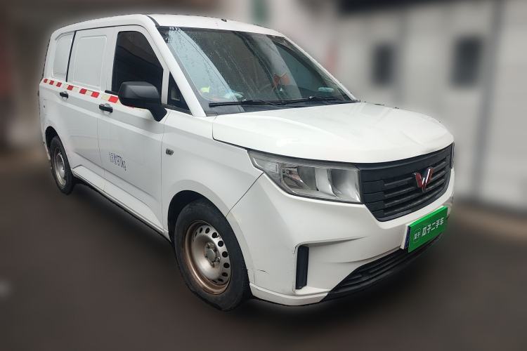 Used Wuling Hongguang PLUS 2019 1.5T Manual Wealthy Version 2 Seats Front Right 45 Deg