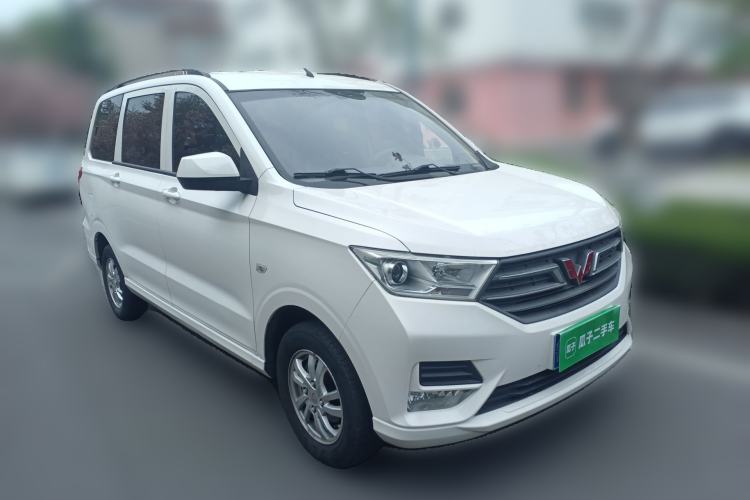 Used Wuling Hongguang 2019 1.5L S Standard Version China VI LAR Front Right 45 Deg