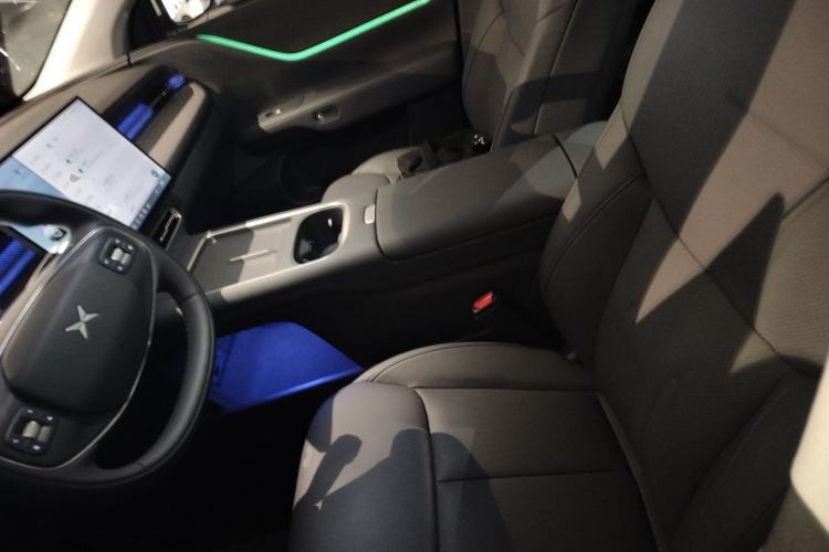 Used XPeng G6 2025 625 Long-Range Max Flagship Edition Left Front Seat