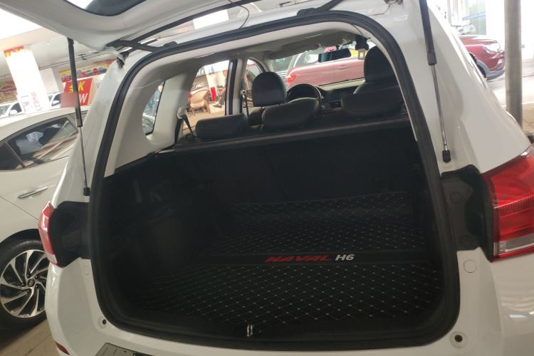 Used Haval H6 2018 Sport Edition 1.5T Manual Two-Wheel Drive Elite Model China V Standard Trunk