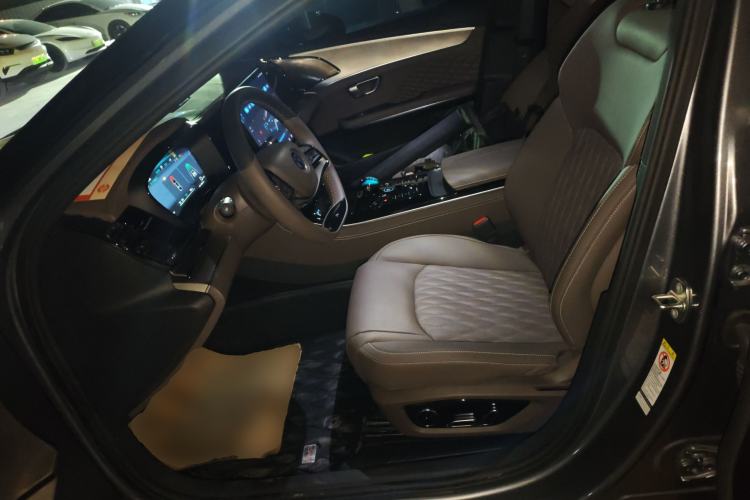 Used BYD Han 2022 EV Genesis Edition 715 km Front-Wheel-Drive Flagship Model
