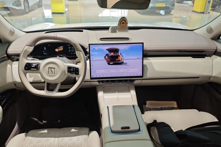 Used Zeekr 7X 2025 75 kWh Rear-Wheel Drive Intelligent Driving Version Center Console