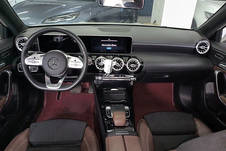 Used Mercedes-Benz A-Class 2019 A 200 L Sport Sedan Center Console