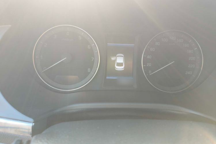 Used Hyundai Mistra 2017 1.8L Automatic Deluxe DLX Model China V Emission Standard Interior 6