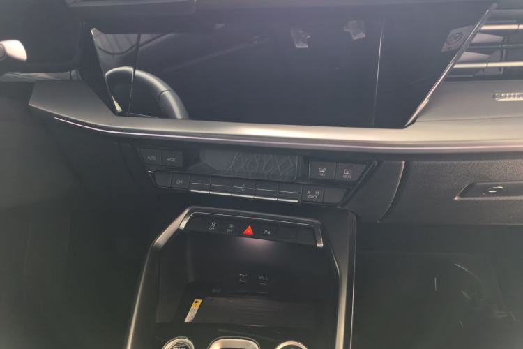 Used Audi A3 2025 A3L Limousine 35TFSI Prestige Edition Interior 4