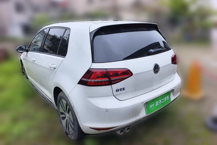 Used Volkswagen Golf 2015 GTE model Rear Left 45 Deg