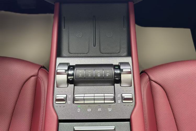 Used Tank 300 2025 2.0T Conqueror