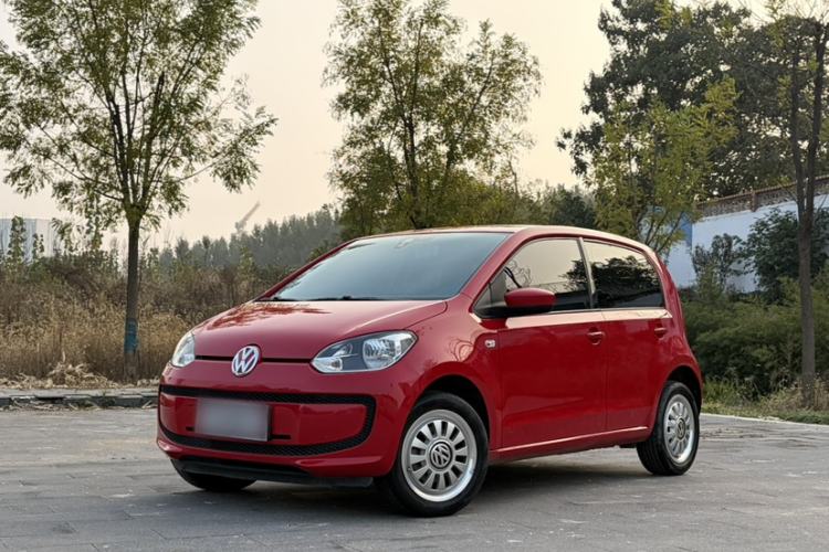 Used Volkswagen up! 2015 1.0L move up!